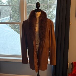 Chadwicks Brown Leather Jacket with Fur Collar and pockets.